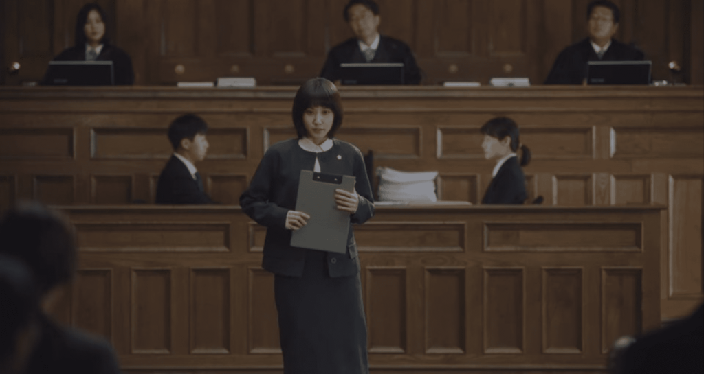 Eun-bin Park in front of the jury in Extraordinary Attorney Woo