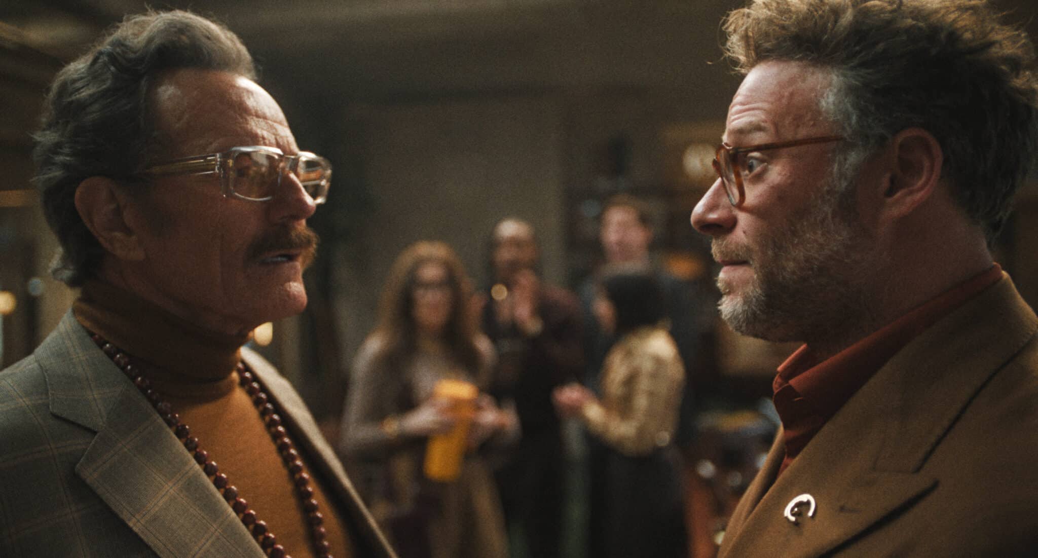 Bryan Cranston talks to Seth Rogan in The Studio