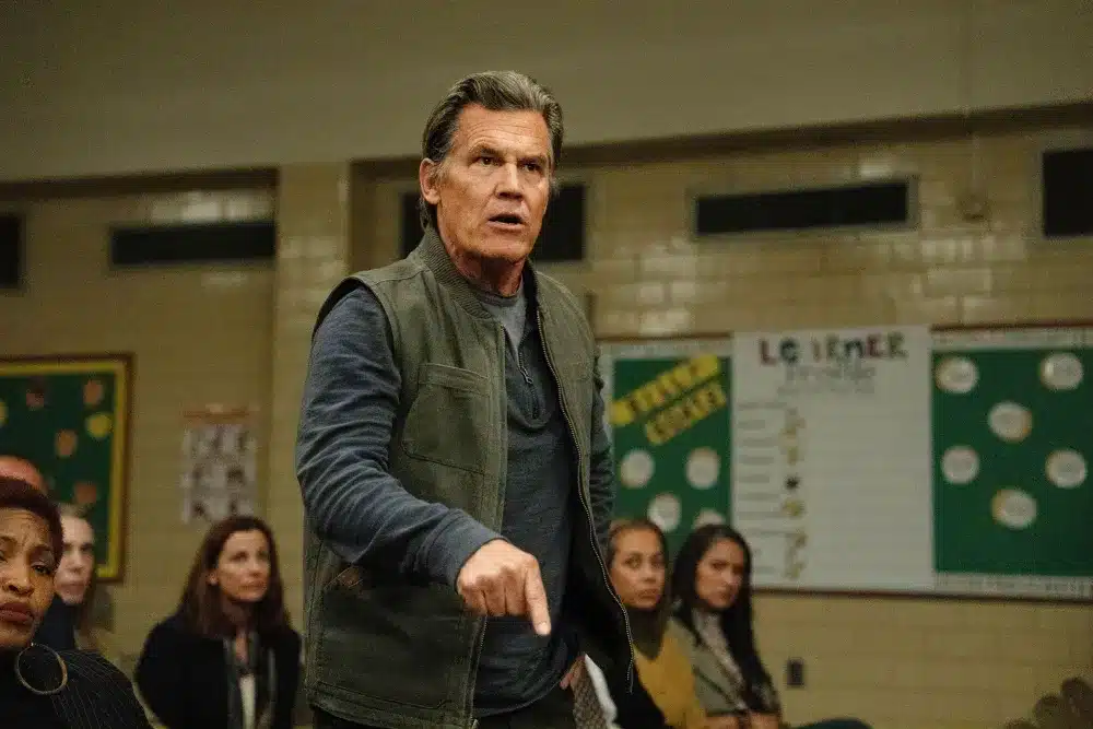 Josh Brolin standing in a classroom in Weapons