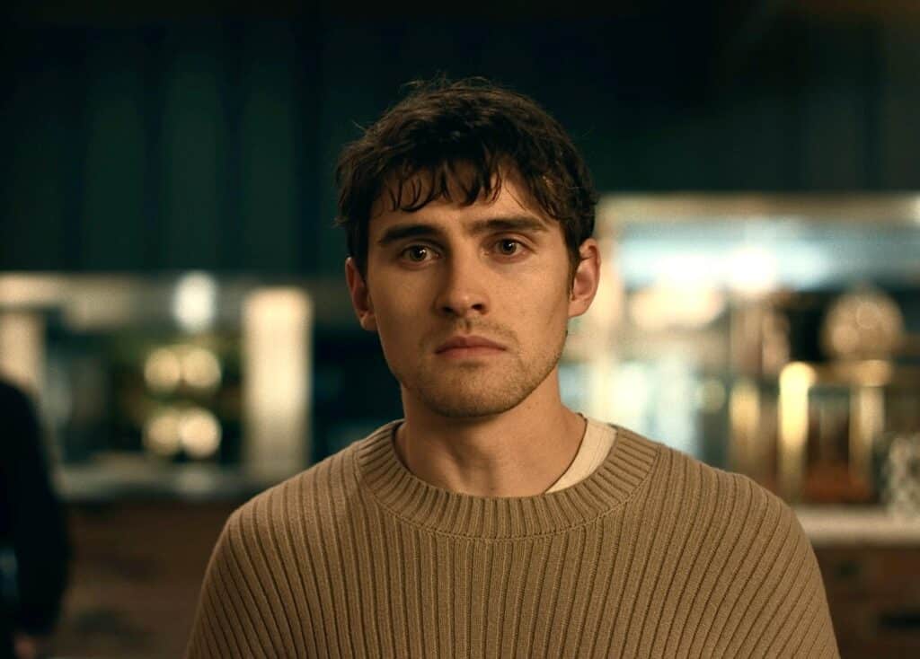 Michael Tomlinson is Bear